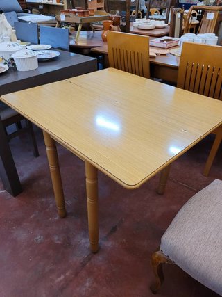 MESA DE COCINA ABATIBLE