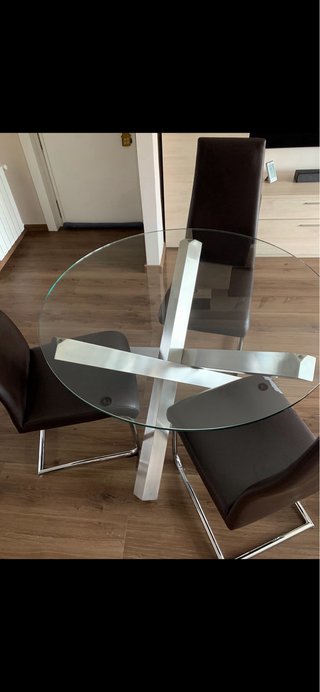 Mesa de comedor cristal y metal