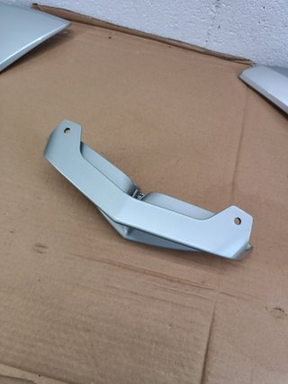 BMW R1200RT Carenado panel lateral plata cubierta