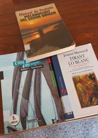 LLIBRES PER ALUMNES DE SECUNDÀRIA EN CATALÀ