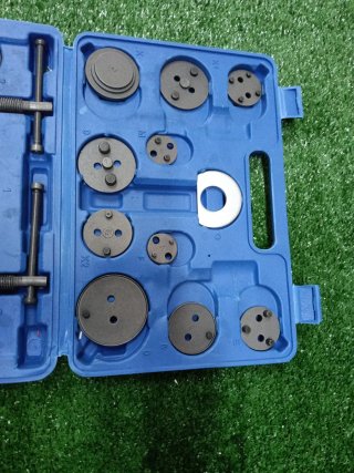Kit Arretrato Pistoncinni Freni Auto