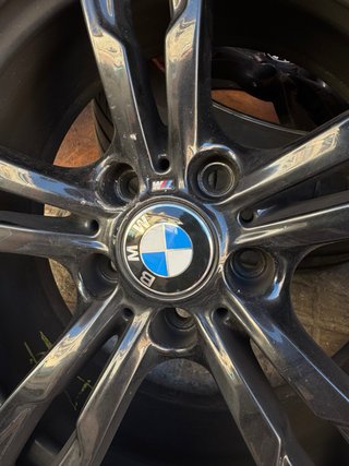 Llantas BMW M 18” con neumáticos originales 60%