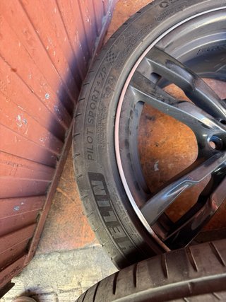 Llantas BMW M 18” con neumáticos originales 60%