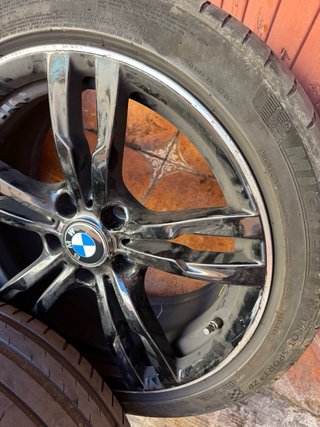 Llantas BMW M 18” con neumáticos originales 60%