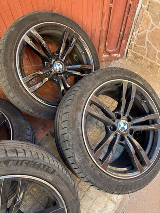 Llantas BMW M 18” con neumáticos originales 60%