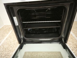 Cocina de gas Ikea 4 fuegos y horno eléctrico