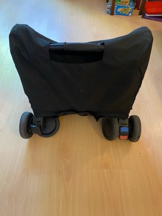 Silla de paseo plegable para viajar Mountain buggy