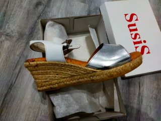 Cuñas SusiS Mujer Esparto Plata y Blanco