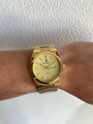 Reloj Poedagar Dorado