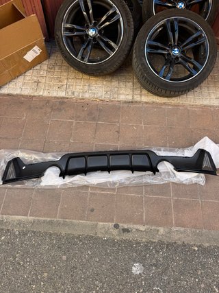 Difusor trasero BMW Serie 4 Negro Brillante
