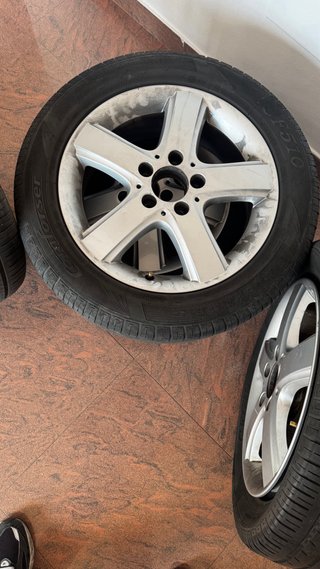 Llantas con neumáticos