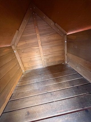 Casa para mascota de madera