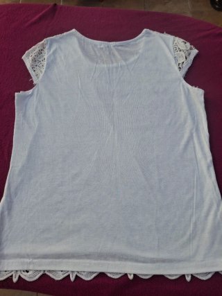 Camiseta Talla M/L encaje blanco.  Medidas en desc