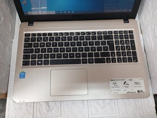 Portatil ASUS F540Y (1838)