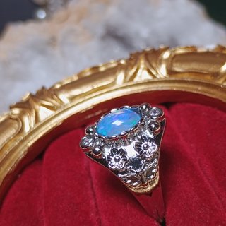 Anillo Ópalo Natural Ovalado