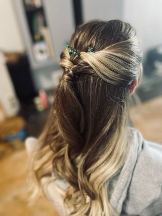 Peinados  y maquillajes para todo tipo de eventos.