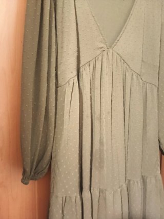Vestido verde con panetes