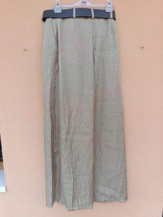 Pantalón Zara satinado con cinturón Talla M