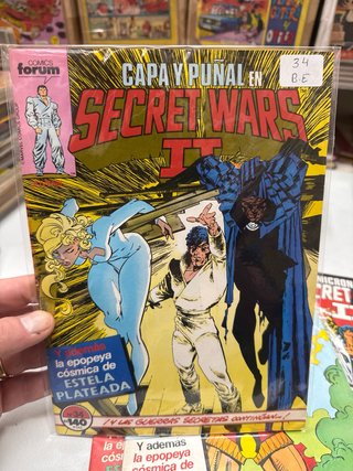 Lote 10 cómics Secret Wars II Forum