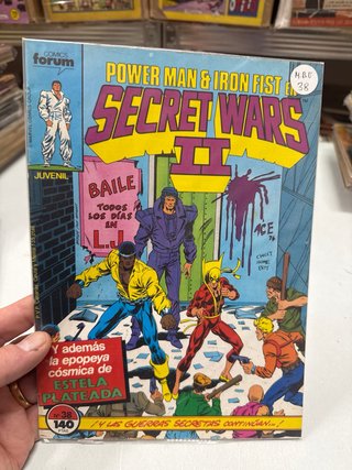 Lote 10 cómics Secret Wars II Forum