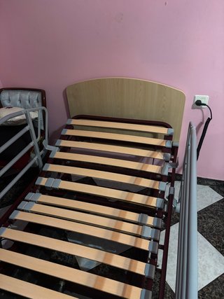 Cama articulada en perfecto estado