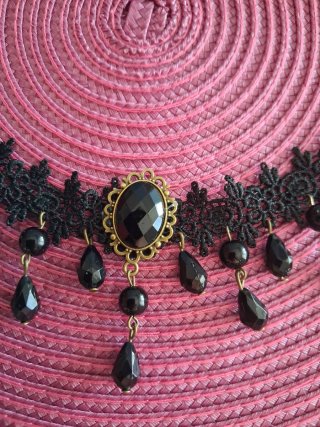 Collana gotica nera con pendenti