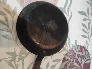 Sartén hierro vieja oxidada