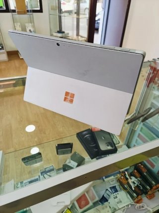 Microsoft Surface Pro 6 Plata 128GB i5 8GB RAM