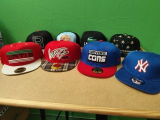 Lote 8  Gorras Planas Variadas