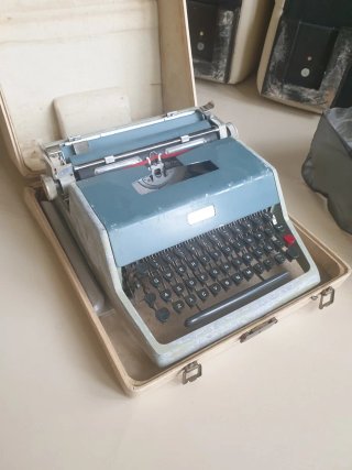 Olivetti Studio de Luxe Máquina Escribir 1968