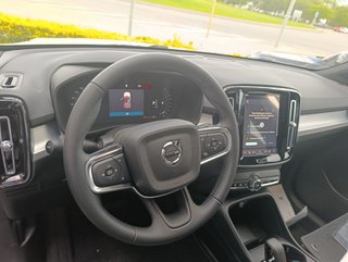 Volvo XC40 2026