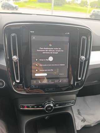 Volvo XC40 2026