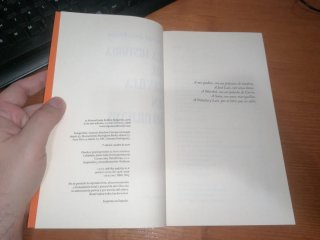 Libro: LA HISTORIA DE SEVILLA EN 80 OBJETOS