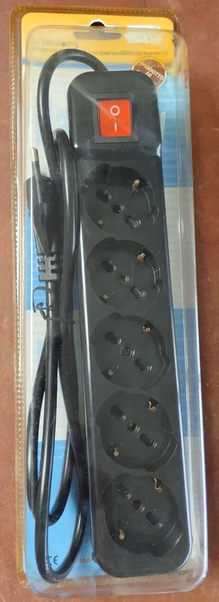 Multipresa elettrica 5 prese shuko + interruttore