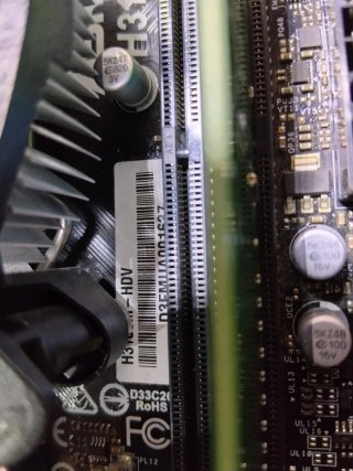 Placa base ASRock con procesador y RAM