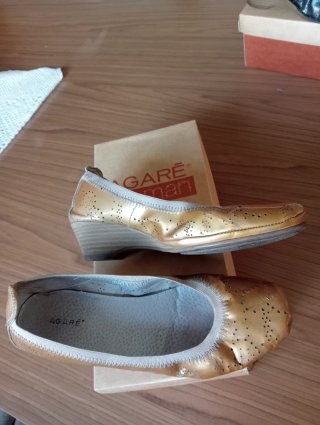 Zapatos beig AGARÉ mujer