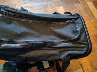 Bolsa de deporte AmazonBasics negra