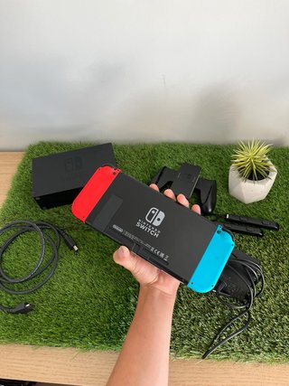 ¡COMO NUEVA! Nintendo Switch V2