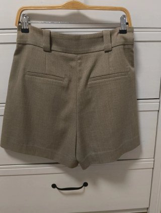 Bermuda H&M Talla 38 Verde Oliva