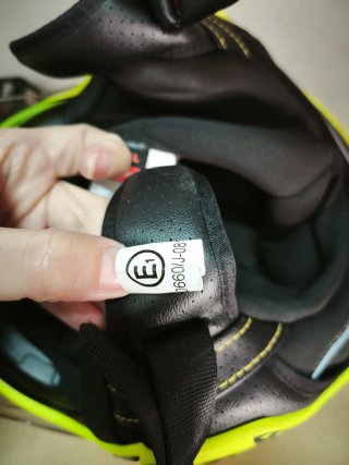 Casco UNIK CJ-11 Amarillo y Negro