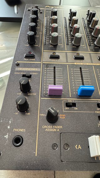 Mesa DJ Pioneer DJM-600