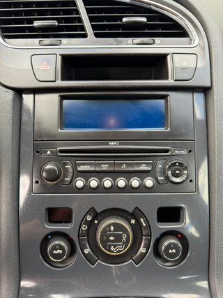 Peugeot 5008 Premium 1.6 HDI 110 FAP CMP
