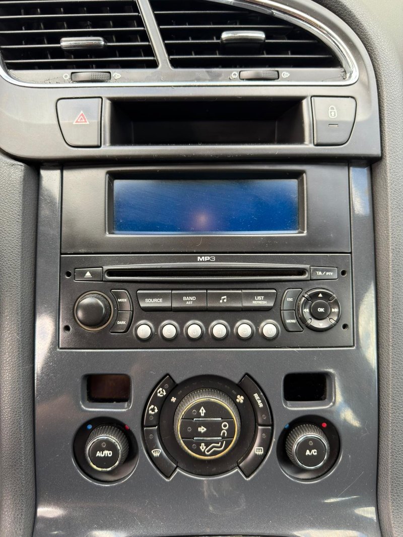 Peugeot 5008 1.6 HDI Premium CMP 2010, foto 11