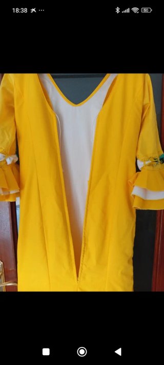 Traje de flamenca amarillo y verde