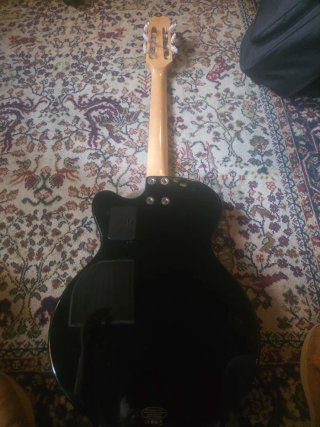 Guitarra Yamaha AEX500N Negra