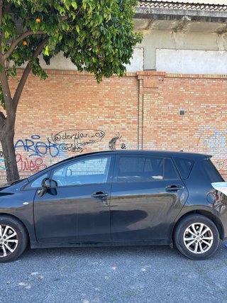 Toyota Verso 2011