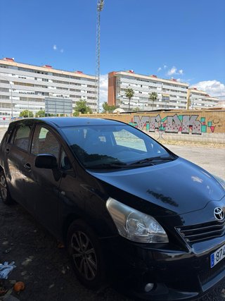 Toyota Verso 2011