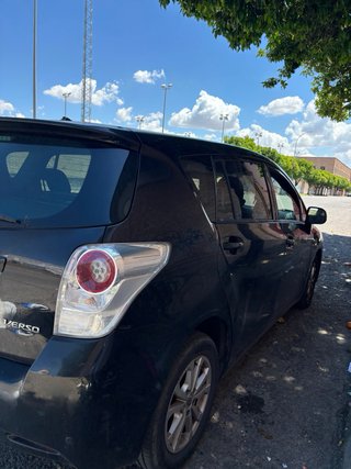Toyota Verso 2011