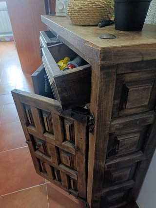 Mueble recibidor de madera rústico