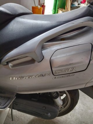 Suzuki Burgman 650 Plata